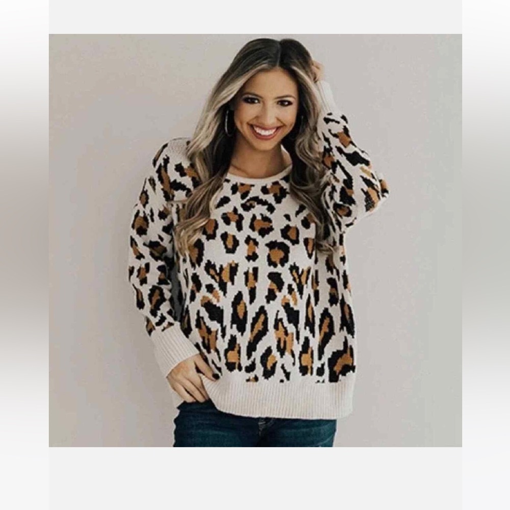 Miss Sparkling Open Back Leopard Print Sweater